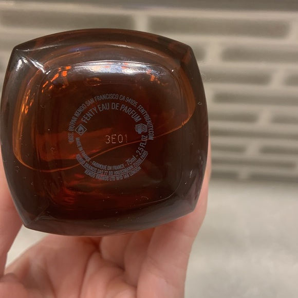 Fenty eau de parfum by Rihanna 75 ml bottle- never used/no box - Picture 3 of 5